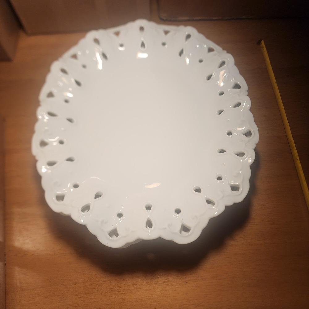 Set Of 3- Freddie Ruffled Edge Porcelain Serving Tray  In White